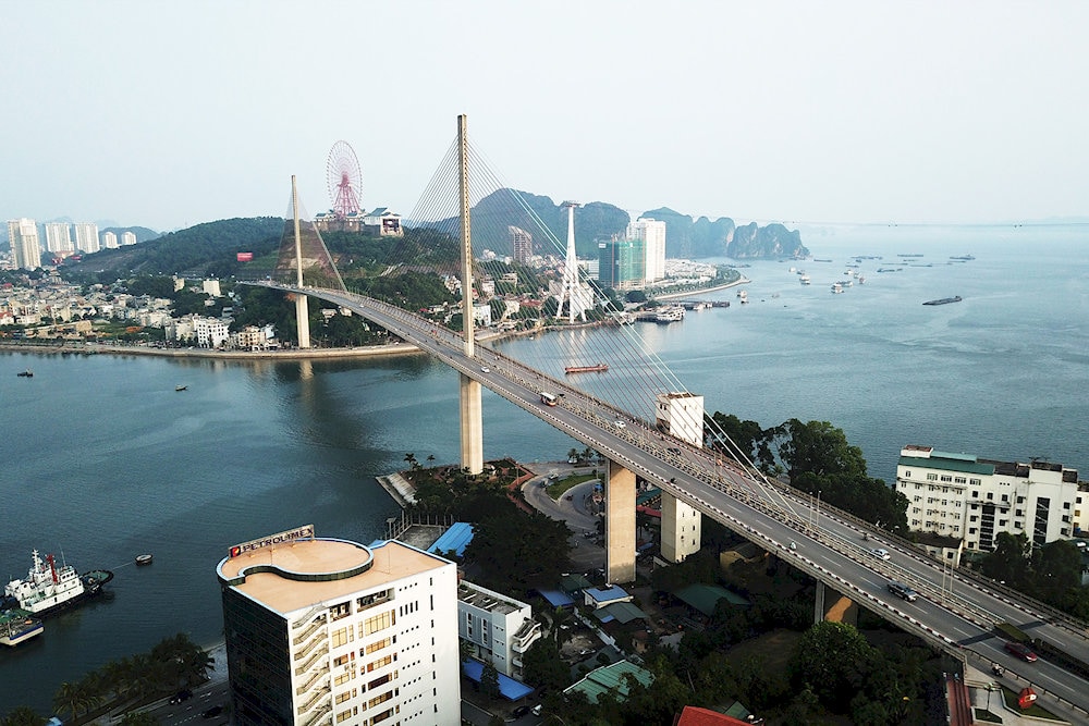 Bai Chay Bridge is renowned as the architectural masterpiece of Quang Ninh
